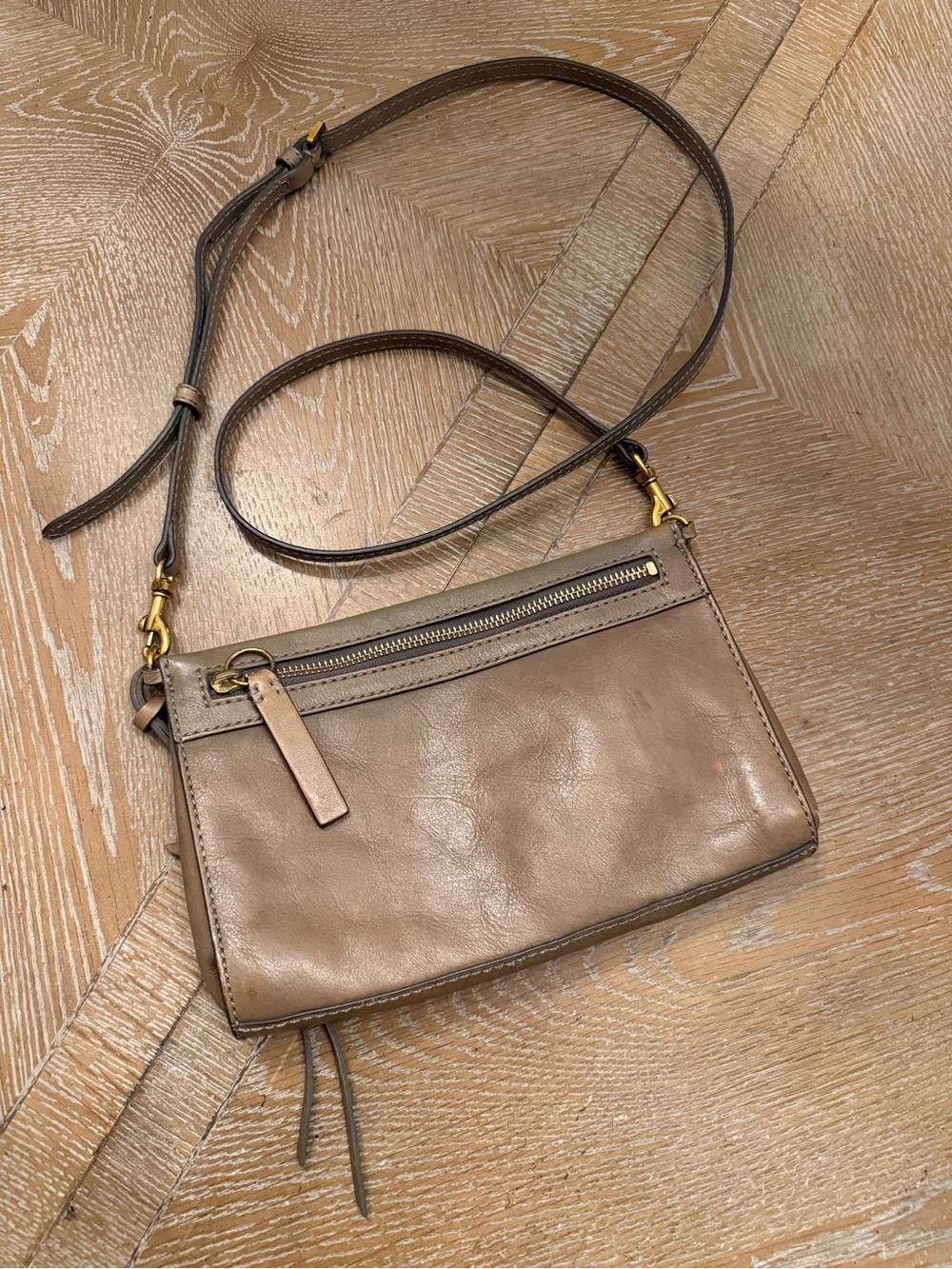 FRYE Women's Metallic Taupe Crossbody Bag - Sleek Everyday Carry - Picture 10 of 11